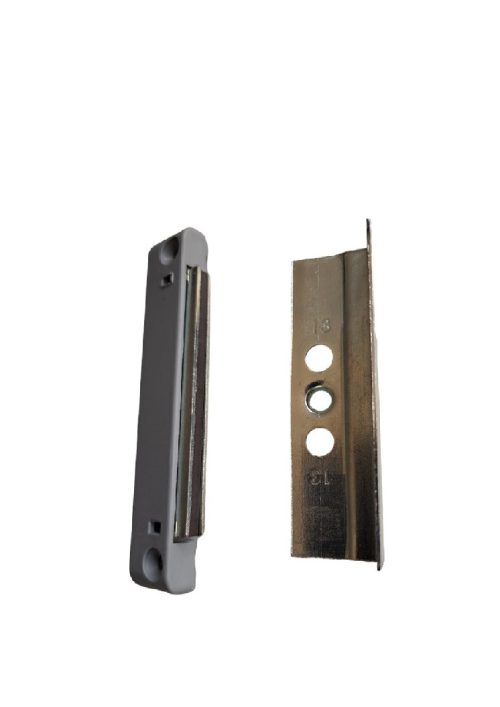 Sistem inchidere usa balcon cu magnet